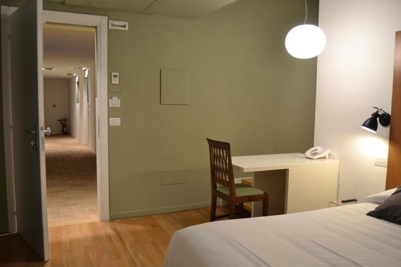 Albergo Il Rientro Cannara エクステリア 写真